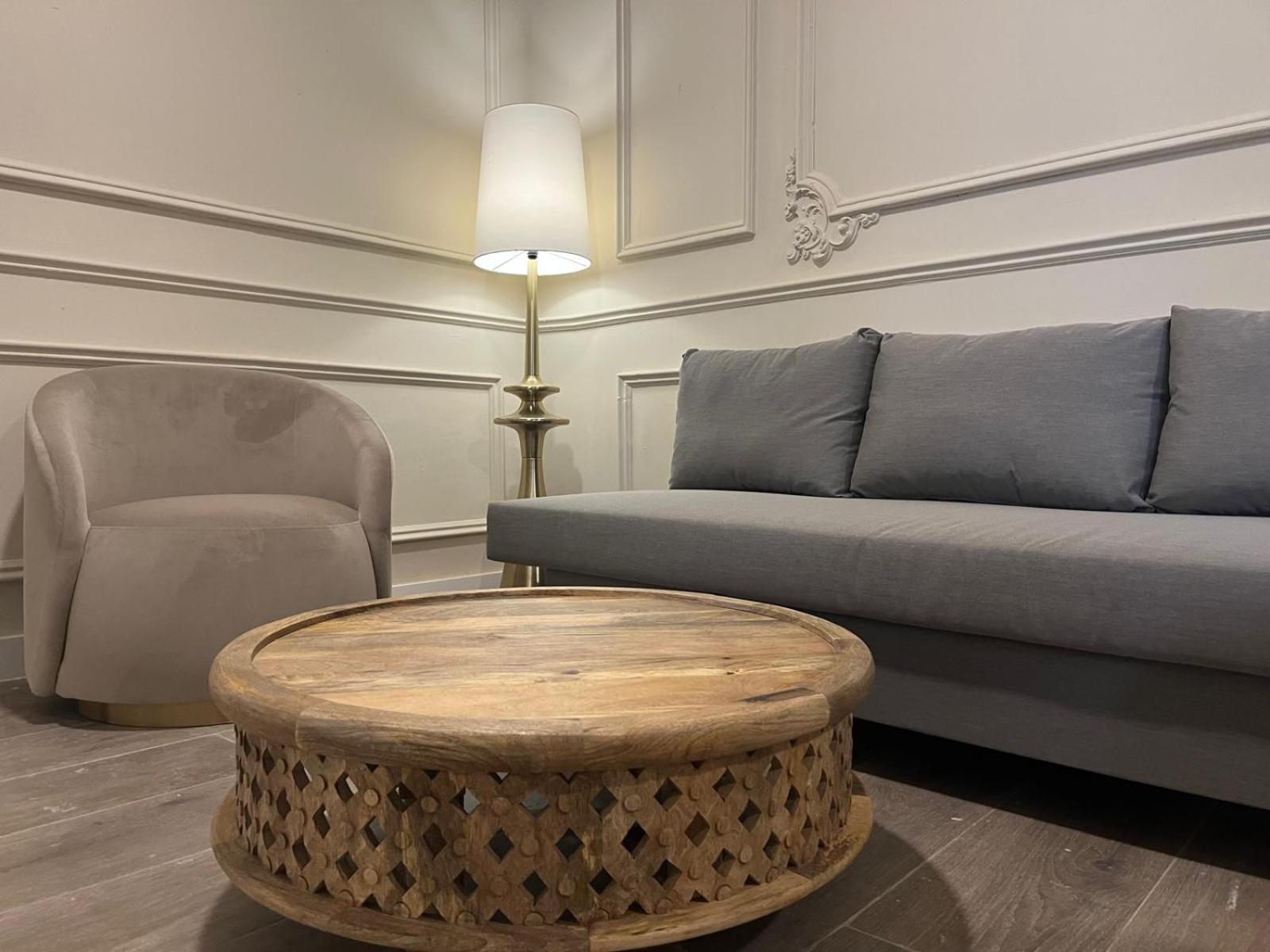 Apartamentos Loles De Cisneros Catedral Málaga Extérieur photo