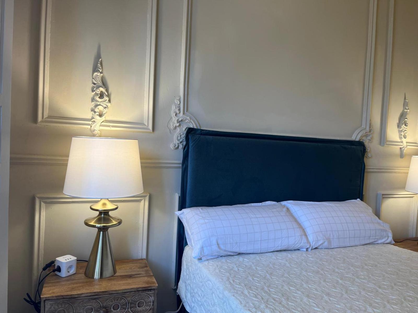 Apartamentos Loles De Cisneros Catedral Málaga Extérieur photo