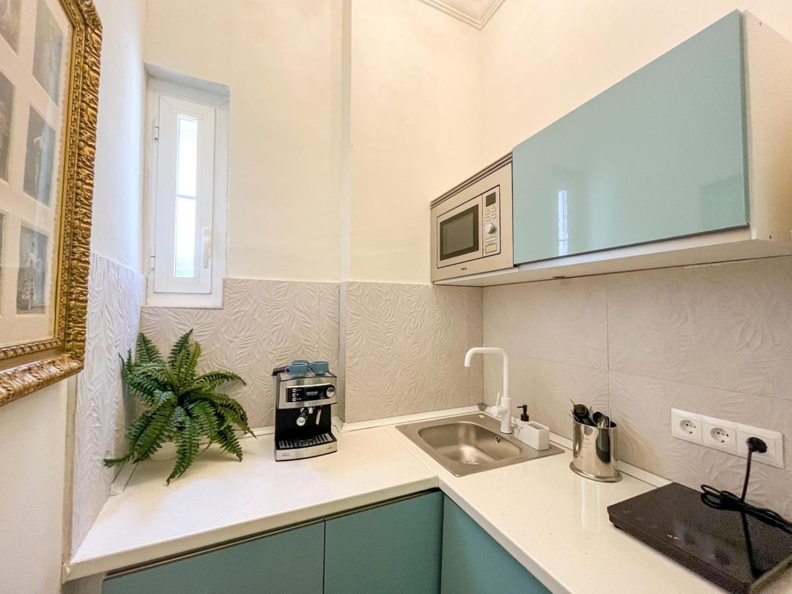 Apartamentos Loles De Cisneros Catedral Málaga Extérieur photo