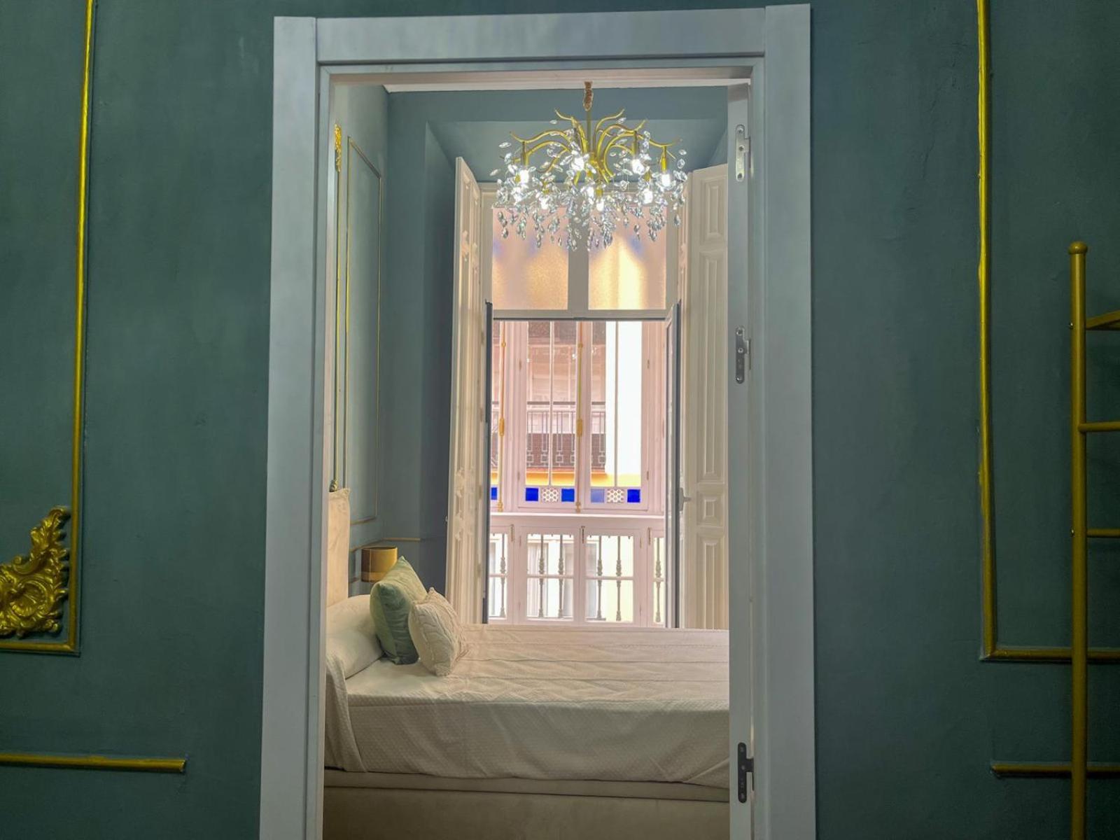 Apartamentos Loles De Cisneros Catedral Málaga Extérieur photo