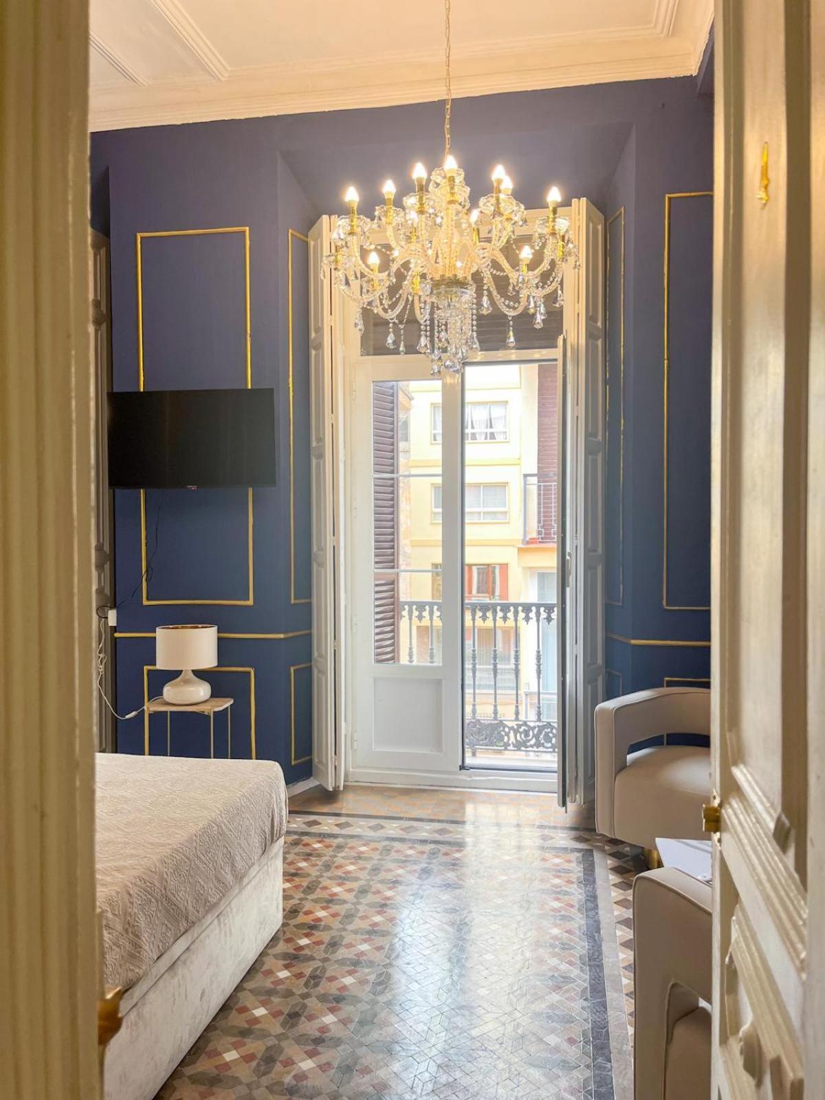 Apartamentos Loles De Cisneros Catedral Málaga Extérieur photo