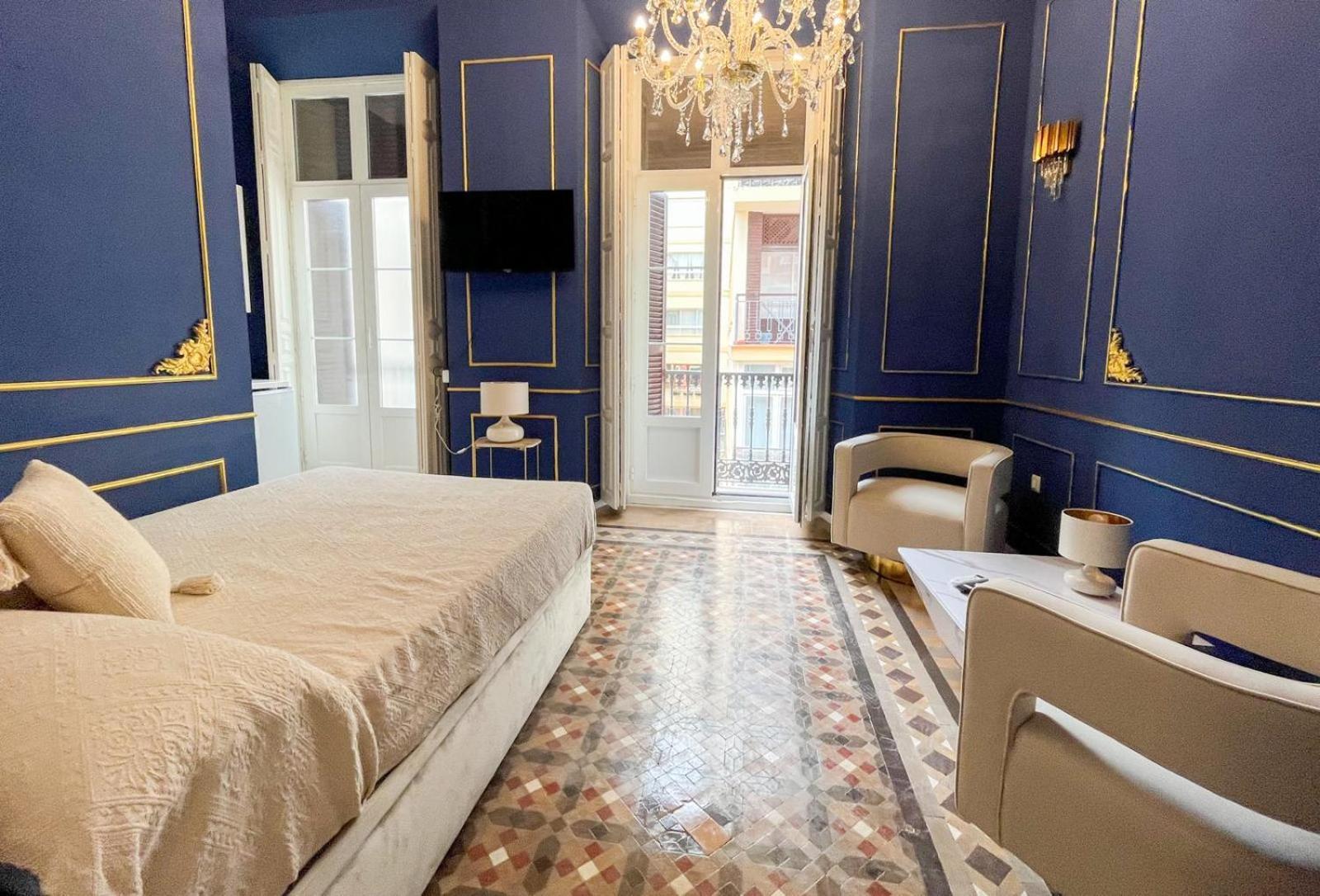 Apartamentos Loles De Cisneros Catedral Málaga Extérieur photo